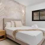 Palm Valley Higueron Apartamento *